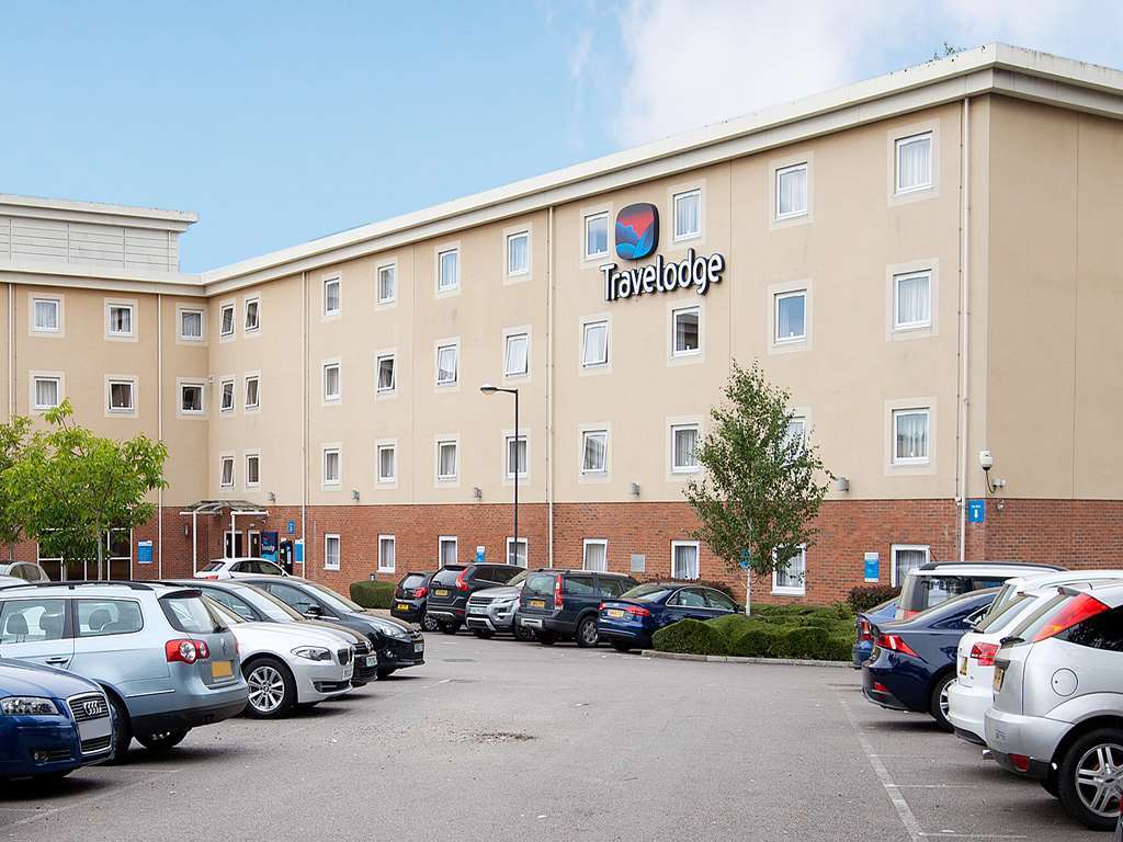 Travelodge 첼튼엄 외부 사진