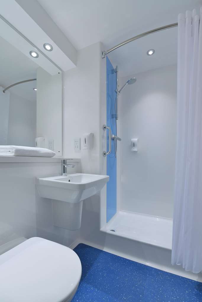 Travelodge 첼튼엄 객실 사진